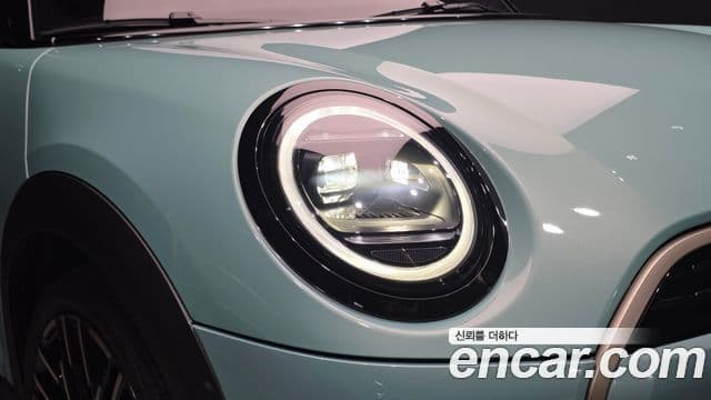 Mini Cooper S 2025 — ფოტო 14/31