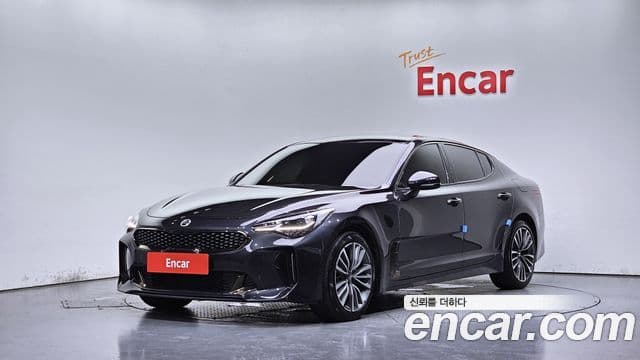 Kia Stinger 2018 — Фото 1/20
