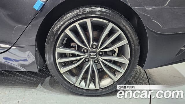 Kia Stinger 2018 — Photo 20/30