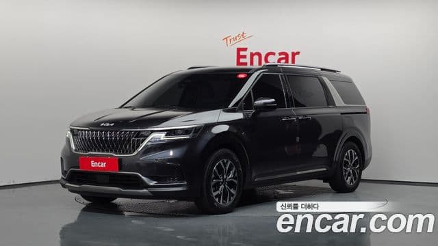 Kia Carnival 2023 — Фото 1/20