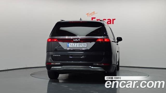 Kia Carnival 2023 — Фото 4/20