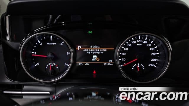 Kia Carnival 2023 — Фото 8/20