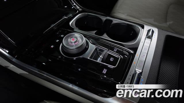 Kia Carnival 2023 — Фото 9/20