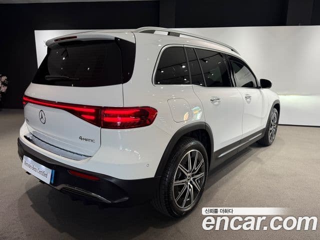Mercedes-Benz EQB 2026 — ფოტო 8/17