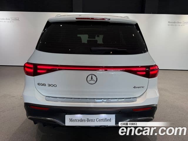 Mercedes-Benz EQB 2026 — ფოტო 16/17