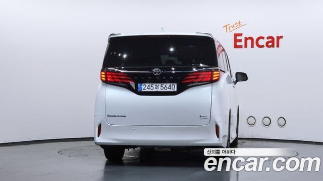 Toyota Alphard 2024 — Фото 4/20
