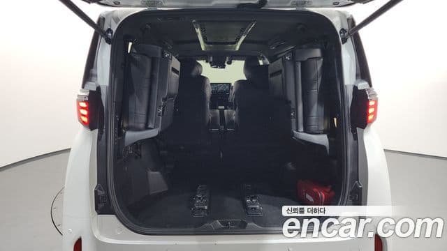 Toyota Alphard 2024 — Фото 19/20