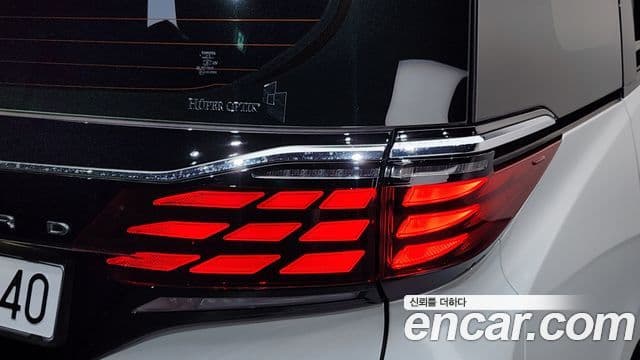 Toyota Alphard 2024 — ფოტო 9/35
