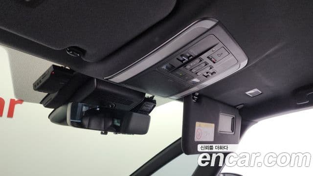 Toyota Alphard 2024 — ფოტო 21/35