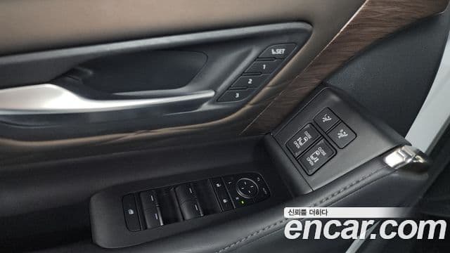 Toyota Alphard 2024 — ფოტო 3/35
