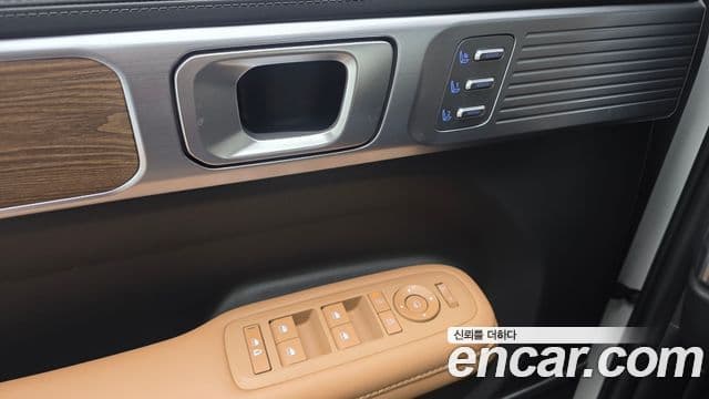 Hyundai Santa Fe 2023 — Photo 19/33