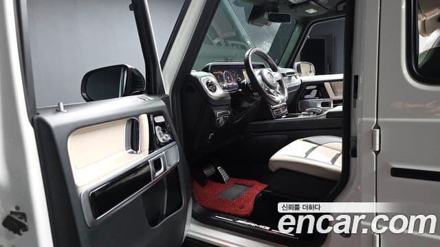 Mercedes-Benz G-Class 2021 — Photo 32/36