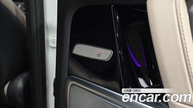 Mercedes-Benz G-Class 2021 — Photo 9/36