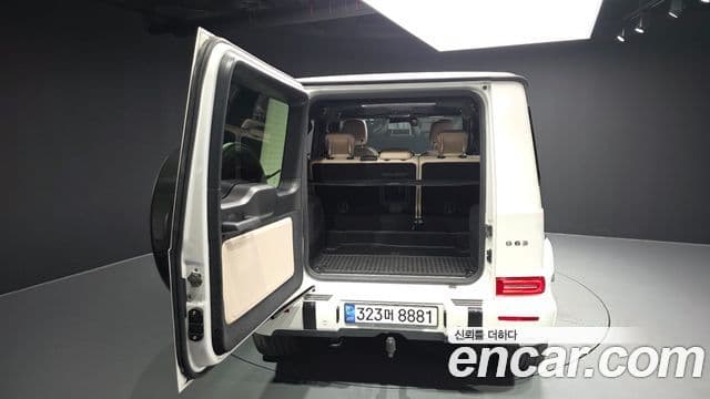 Mercedes-Benz G-Class 2021 — Photo 17/36