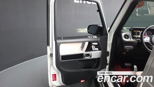 Mercedes-Benz G-Class 2021 — Photo 25/36