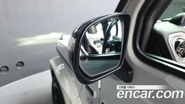 Mercedes-Benz G-Class 2021 — Photo 3/36