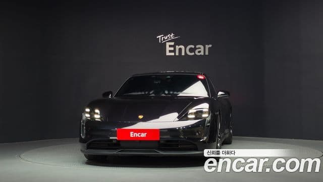 Porsche Taycan 2023 — Photo 12/20