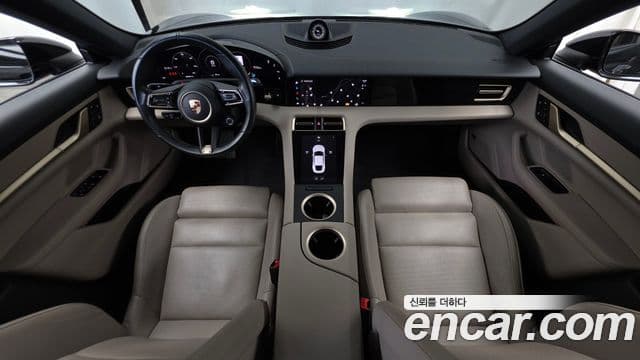 Porsche Taycan 2023 — Photo 10/20