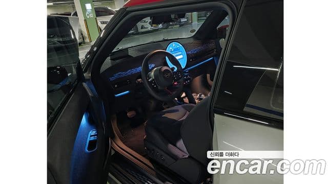 Mini Cooper Electric 2025 — Photo 3/6