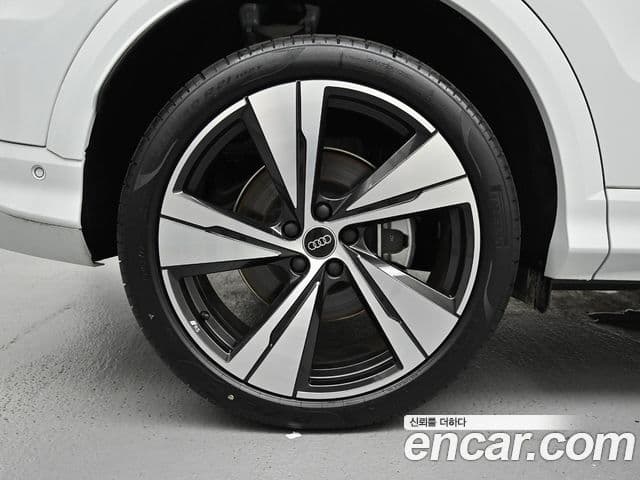 Audi Q5 2025 — Photo 3/20