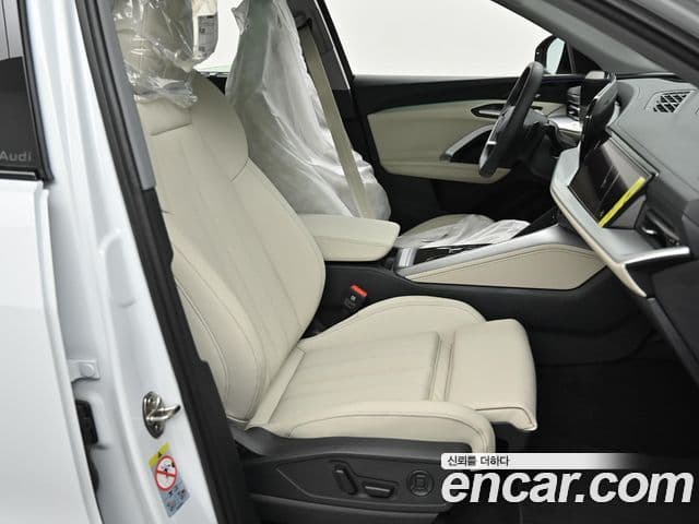 Audi Q5 2025 — Photo 7/20