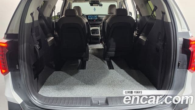 Kia Carnival 2024 — Фото 19/20
