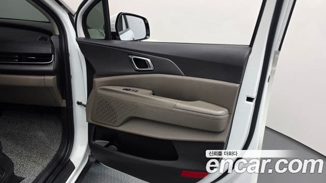 Kia Carnival 2024 — Photo 7/35