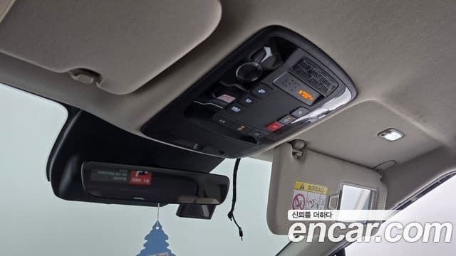 Kia Carnival 2024 — Photo 19/35