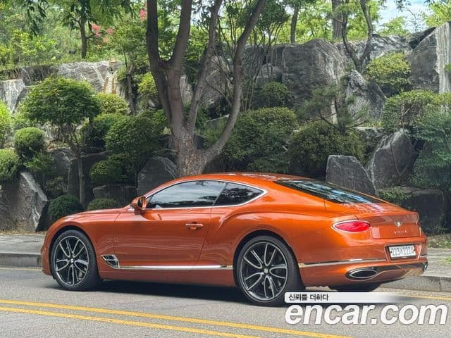 Bentley Continental GT 2018 — Фото 3/20