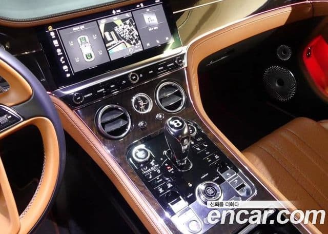 Bentley Continental GT 2018 — Фото 14/20