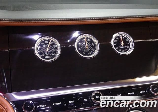 Bentley Continental GT 2018 — Фото 16/20