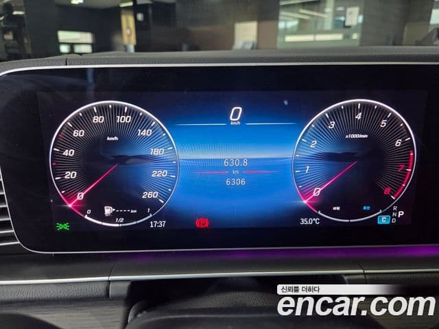 Mercedes-Benz GLE-Class 2025 — Photo 19/19