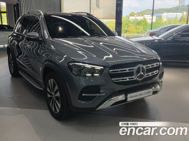 Mercedes-Benz GLE-Class 2025 — Photo 16/19