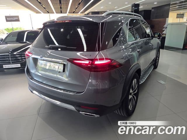 Mercedes-Benz GLE-Class 2025 — Photo 5/19
