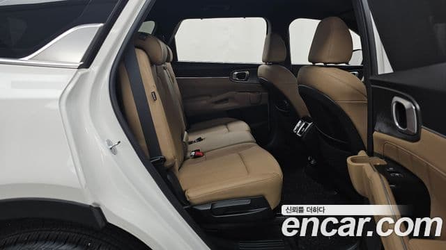 Kia Sorento 2024 — Фото 12/20
