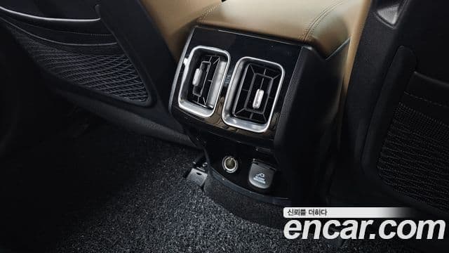 Kia Sorento 2024 — Photo 8/35