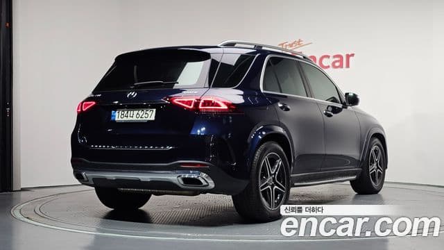 Mercedes-Benz GLE-Class 2021 — Şəkil 13/32