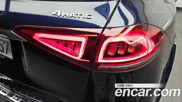 Mercedes-Benz GLE-Class 2021 — Şəkil 29/32