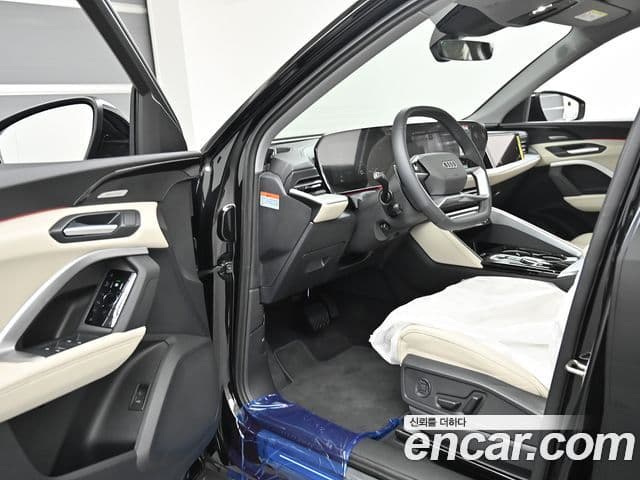 Audi Q5 2025 — Photo 9/20
