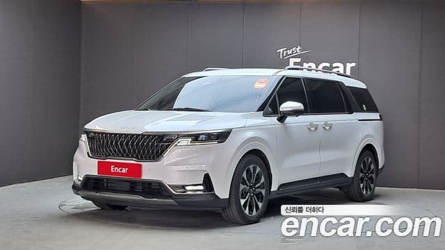 Kia Carnival 2023 — Фото 1/20