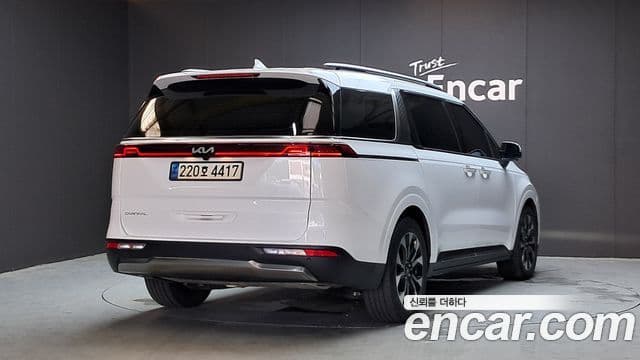 Kia Carnival 2023 — Фото 2/20