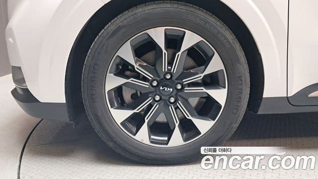 Kia Carnival 2023 — Фото 5/20