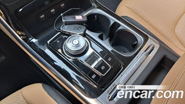 Kia Carnival 2023 — Фото 9/20