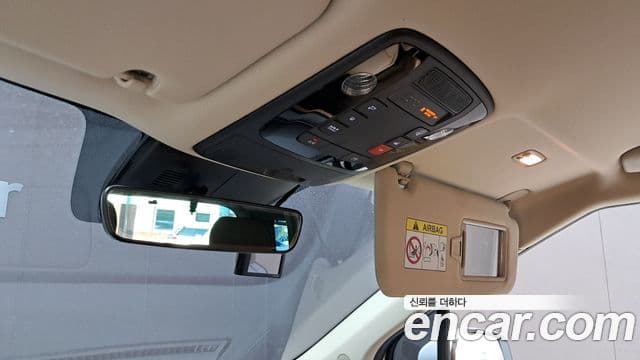 Kia Carnival 2023 — Фото 19/20