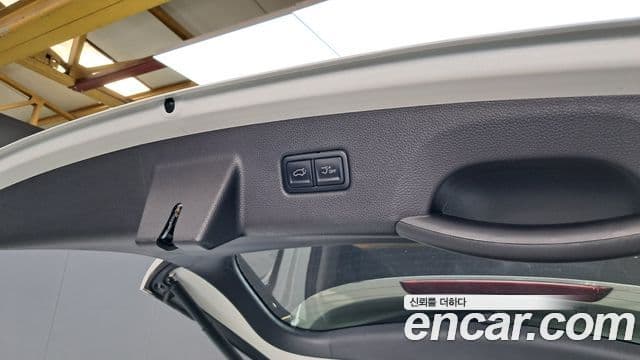 Kia Carnival 2023 — Şəkil 22/36