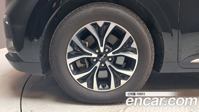 Kia Carnival 2022 — Фото 5/20