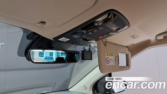 Kia Carnival 2022 — Şəkil 27/37
