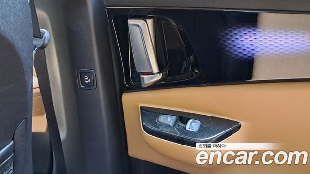 Kia Carnival 2022 — Şəkil 21/37