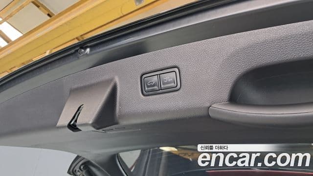 Kia Carnival 2022 — Şəkil 28/37