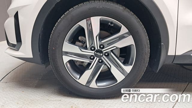 Kia Sorento 2022 — Фото 5/20
